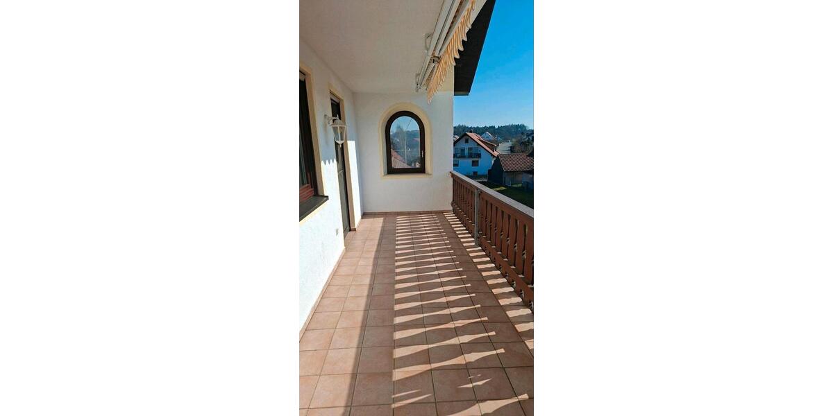 Etagenwohnung Brunnen - 4 Zimmer, 103 m&sup2;, 1.150&euro; | Angebot:26021045