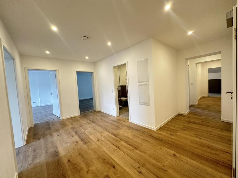 Sanierte 4-Zimmer-Wohnung zur Miete in Koblenz Südliche Vorstadt  ideal für Familien! Mit Balkon!