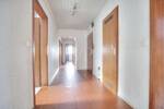 Helle 4-Zimmer-Wohnung mit Loggia und Garage