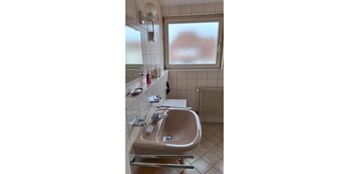 Dachgeschoßwohnung Villingen-Schwenningen Schwenningen - 2 Zimmer, 53 m&sup2;, 85&euro; | Angebot:26398200