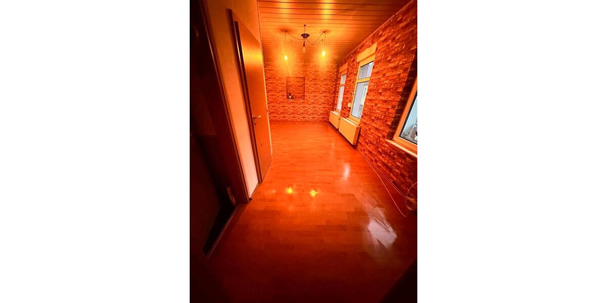 Etagenwohnung Genthin - 5 Zimmer, 170 m&sup2;, 850&euro; | Angebot:24982554