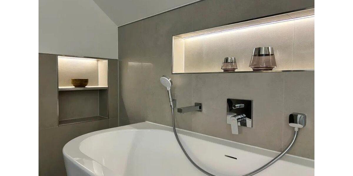 Dachgeschoßwohnung Vechelde - 3 Zimmer, 112 m&sup2;, 1.600&euro; | Angebot:26096543