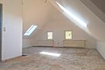 Dachgeschoßwohnung Oberlungwitz - 1 Zimmer, 48 m&sup2;, 280&euro; | Angebot:26286095