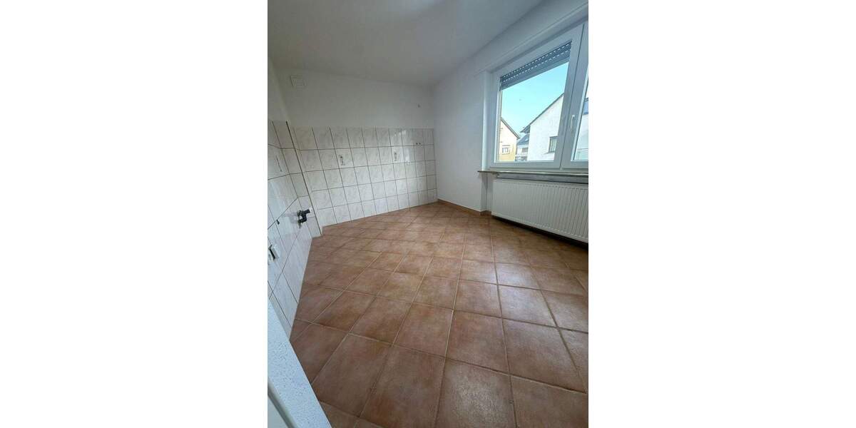 Etagenwohnung Rastatt - 4 Zimmer, 86 m&sup2;, 830&euro; | Angebot:25730174