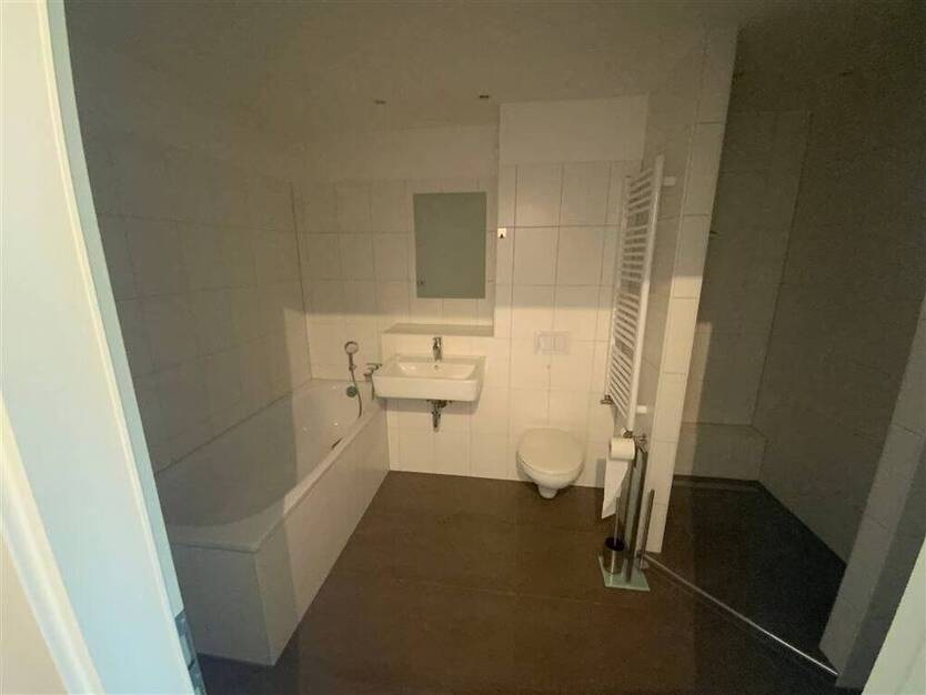Reihenhaus in Rönnebeck mit ca. 141 m² Wohnfläche, Terrasse und Gartenanteil - höchster Wohnkomfort an der schönen Weser