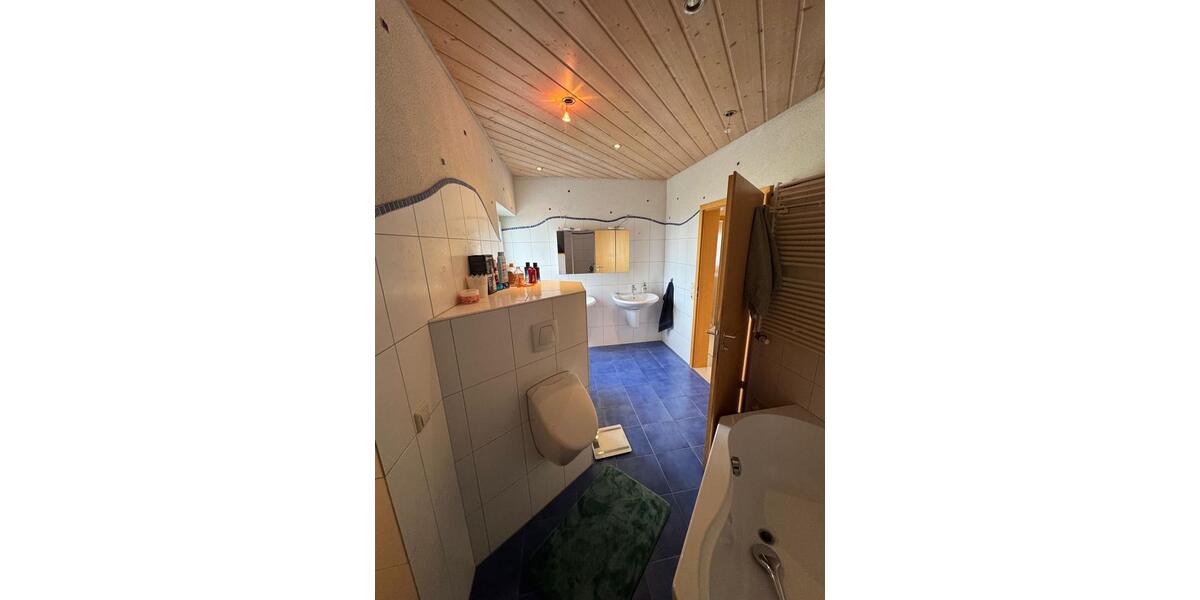 Einfamilienhaus Salem - 5 Zimmer, 180 m&sup2;, 1.750&euro; | Angebot:24705443