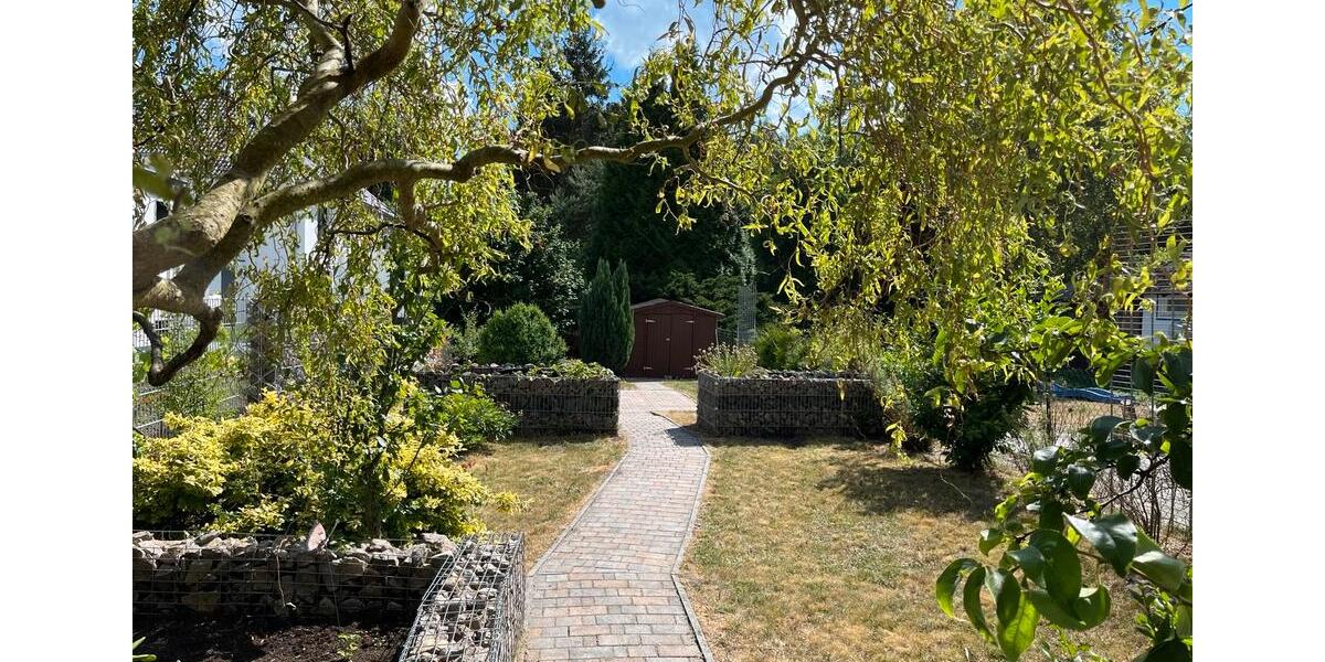 Einfamilienhaus Weiden in der Oberpfalz - 6 Zimmer, 150 m&sup2;, 1.300&euro; | Angebot:25977753