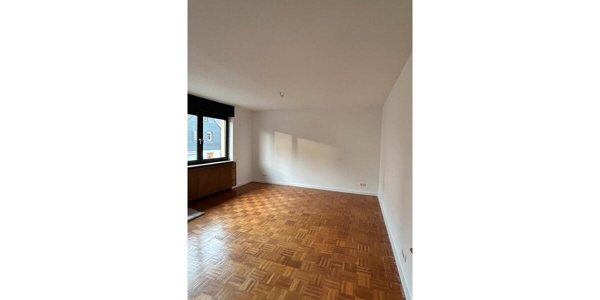 Traumhafte Dreizimmerwohnung mit Panorama Fenstern 3 zimmer