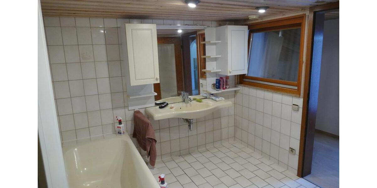 Einfamilienhaus Haigerloch - 10 Zimmer, 223 m&sup2;, 1.490&euro; | Angebot:24354985