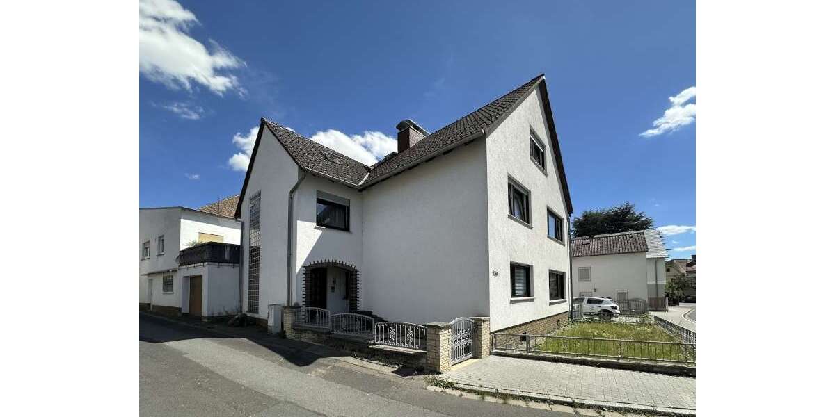 Etagenwohnung Karben - 3.5 Zimmer, 130 m&sup2;, 1.200&euro; | Angebot:26992843