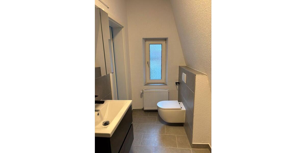 Wohnen auf Zeit Oldenburg Kreyenbrück - 4 Zimmer, 200 m&sup2;, 600&euro; | Angebot:24782461
