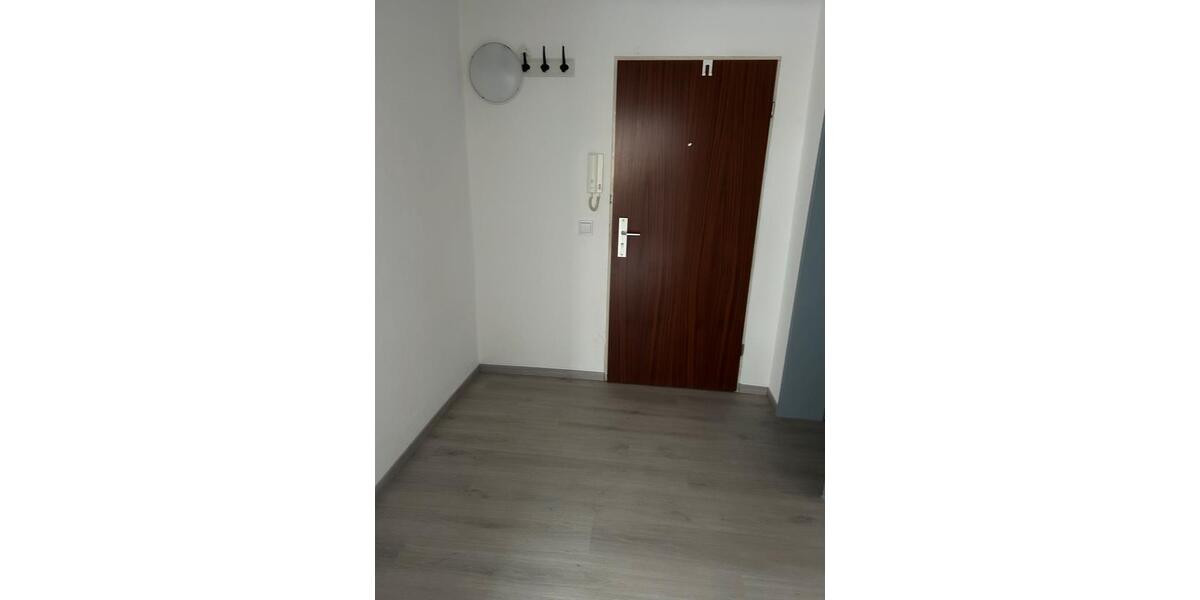 Etagenwohnung Wilhelmshaven - 1 Zimmer, 33 m&sup2;, 210&euro; | Angebot:25871258