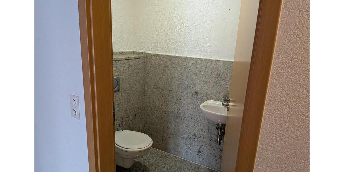 Erdgeschoßwohnung Bad Salzdetfurth - 2 Zimmer, 108 m&sup2;, 690&euro; | Angebot:25933157