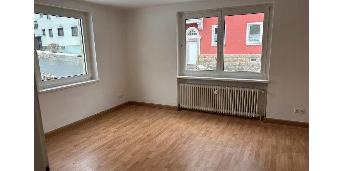 Etagenwohnung Rehau - 2 Zimmer, 60 m&sup2;, 350&euro; | Angebot:25968165