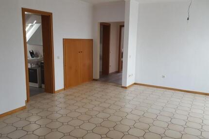 Helle Wohnung DG 120qm - Sudheim ab 01.04.2026 4 zimmer