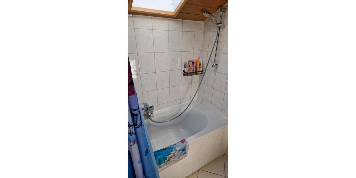 Dachgeschoßwohnung Burgkirchen an der Alz - 1 Zimmer, 40 m&sup2;, 500&euro; | Angebot:25539718