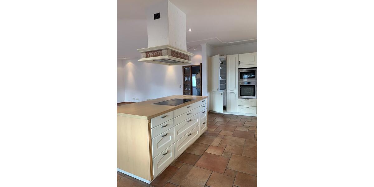 Etagenwohnung Königswinter - 4 Zimmer, 135 m&sup2;, 990&euro; | Angebot:26309168