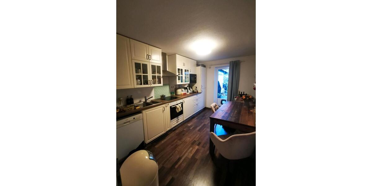 Wunderschöne 5-Zi.-Whg. in Ilten mit eigenem Garten 5 zimmer