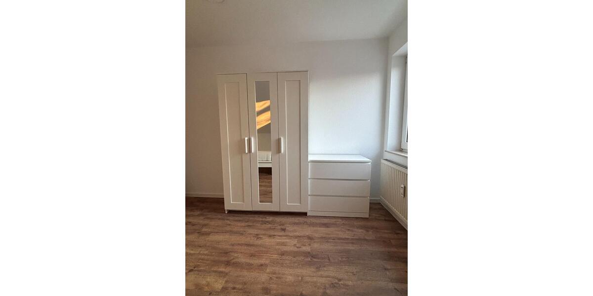 Dachgeschoßwohnung Oldenburg Bürgeresch - 4 Zimmer, 15 m&sup2;, 450&euro; | Angebot:25045188