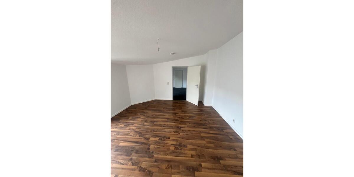 Etagenwohnung Magdeburg - 4 Zimmer, 92 m&sup2;, 887&euro; | Angebot:20606573