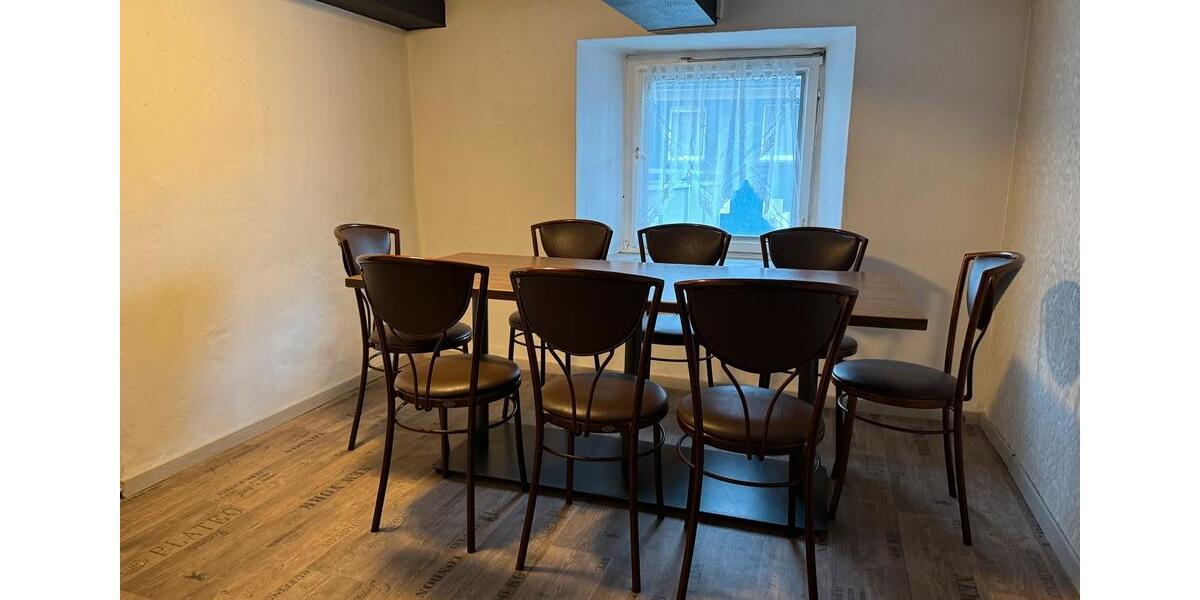 Wohnen auf Zeit Werdohl - 8 Zimmer, 190 m&sup2;, 10&euro; | Angebot:26127806