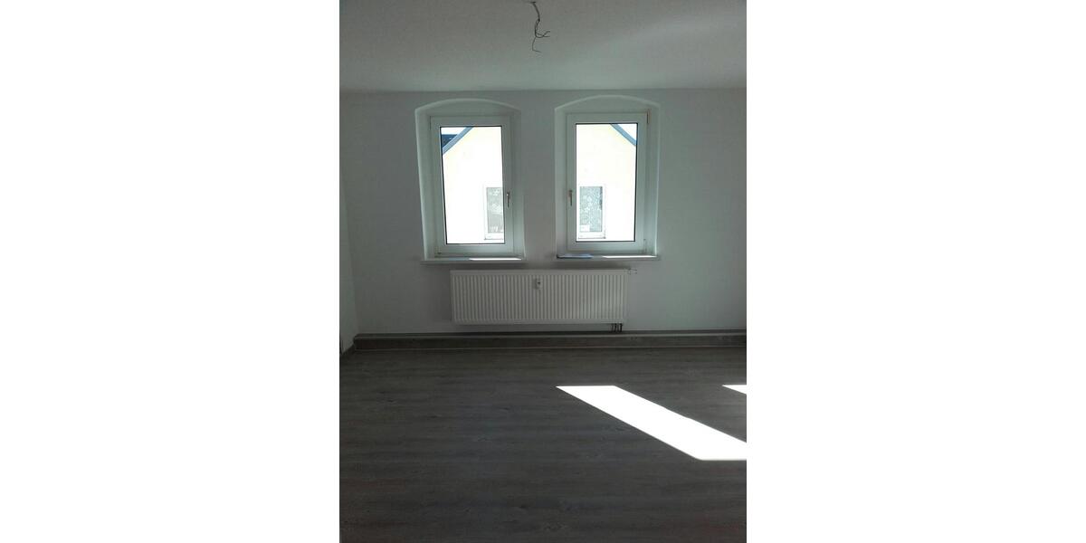 Dachgeschoßwohnung Limbach-Oberfrohna Oberfrohna - 2 Zimmer, 59 m&sup2;, 190&euro; | Angebot:25974134