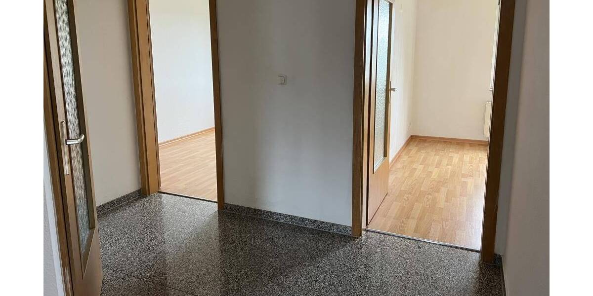 Etagenwohnung Königsbrück - 3 Zimmer, 76 m&sup2;, 720&euro; | Angebot:26083026