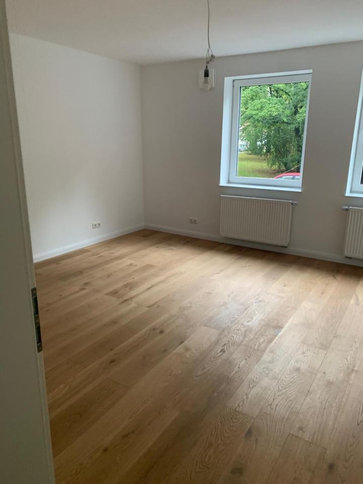 Interior Design Konzept- für Mieter, die alles wollen: Stadt. Garten. Stil. Charmante Erdgeschosswohnung mit Balkon und Terrasse in List. zimmer