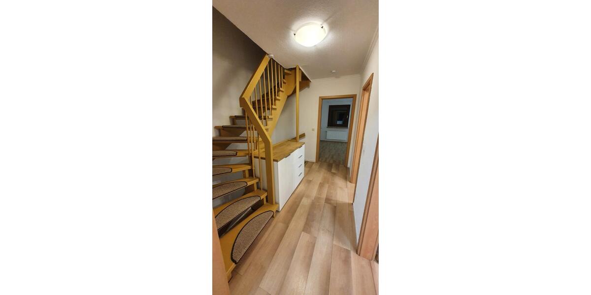 Gewerbeobjekt Bremen Häfen - 6 Zimmer, 130 m&sup2;, 1.400&euro; | Angebot:25921257