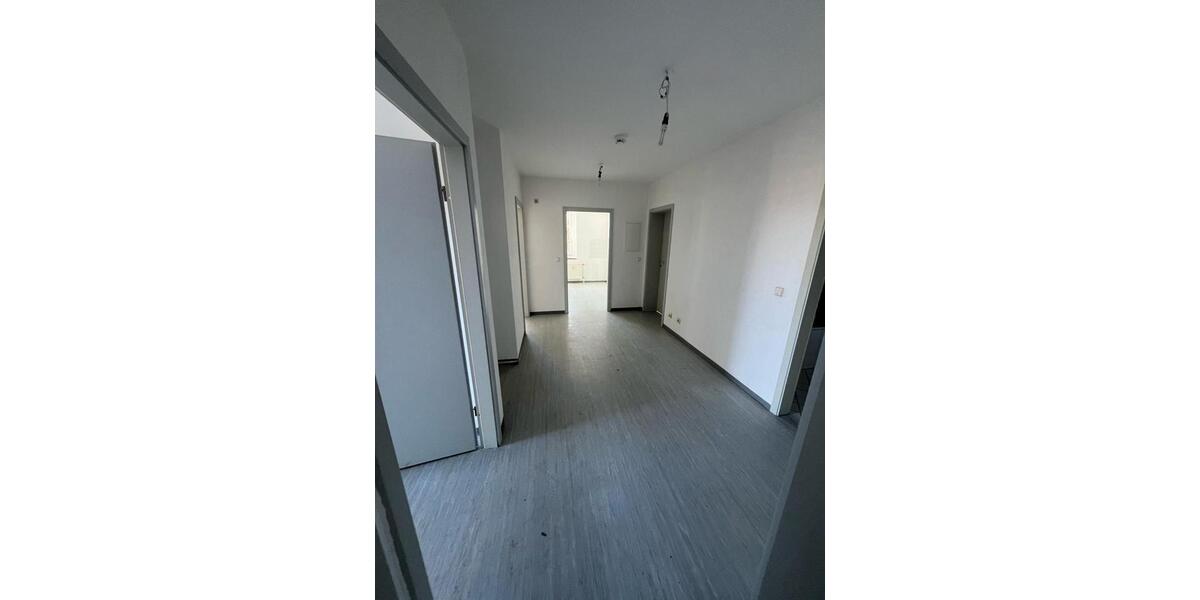 Etagenwohnung Naila - 4 Zimmer, 96 m&sup2;, 470&euro; | Angebot:24474411