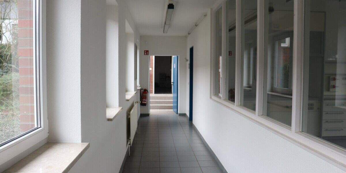 Gewerbeobjekt Christinenthal - 3 Zimmer, 320 m&sup2;, 7.665&euro; | Angebot:23636606