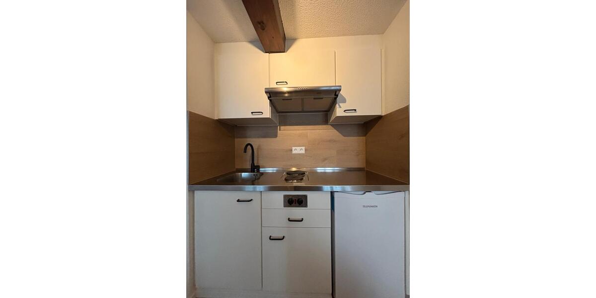 Dachgeschoßwohnung Freiburg im Breisgau - 1 Zimmer, 28 m&sup2;, 999&euro; | Angebot:24868663