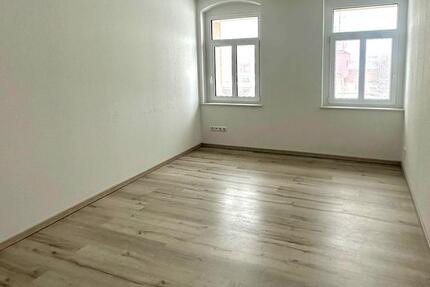 Ansprechende 5-Raum-Wohnung im 1.OG zur Miete in Dresden Gorbitz - Wentzel Dr. 5 zimmer