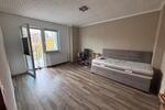 Etagenwohnung Meiningen - 4 Zimmer, 130 m&sup2;, 1.200&euro; | Angebot:23498851