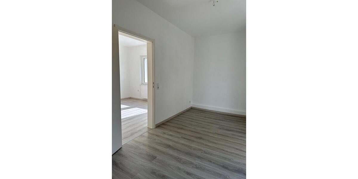 Etagenwohnung Detmold - 3 Zimmer, 52 m&sup2;, 450&euro; | Angebot:26465481