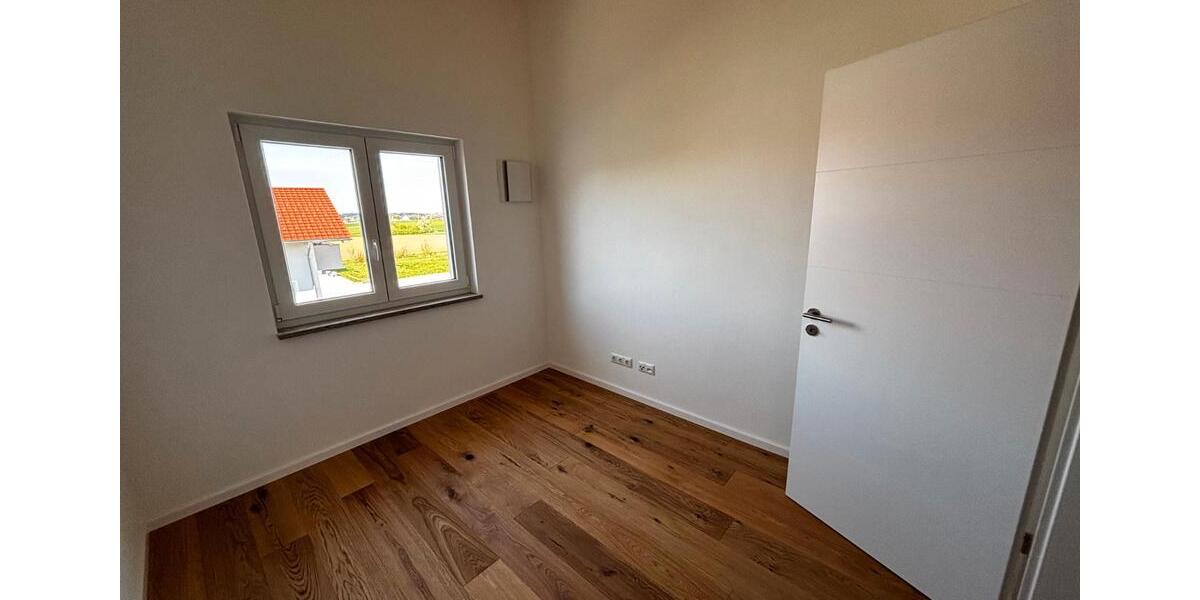 Dachgeschoßwohnung Feichten an der Alz - 4 Zimmer, 89 m&sup2;, 1.215&euro; | Angebot:25481408