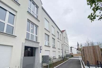 Wohnung zum Mieten in Holzkirchen 1.180 € 67 m² 2 zimmer