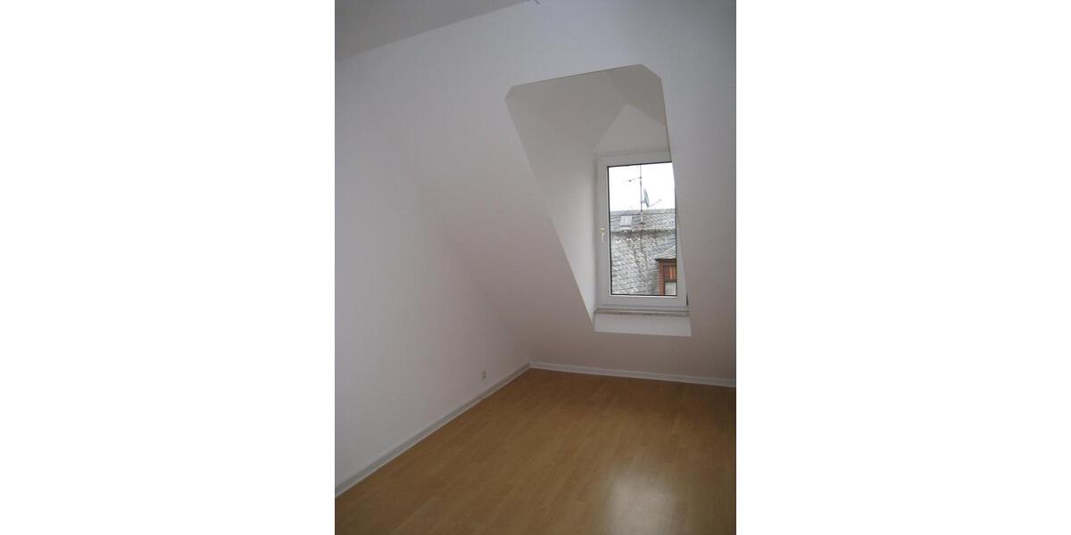Dachgeschoßwohnung Wiesbaden Bierstadt - 2 Zimmer, 35 m&sup2;, 550&euro; | Angebot:26413112