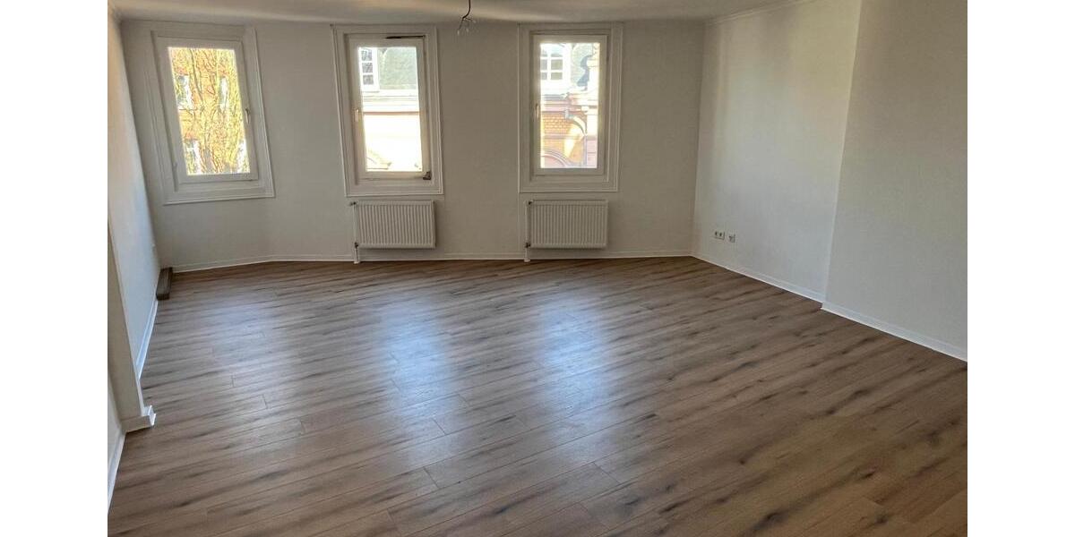 Etagenwohnung Limburg an der Lahn - 3 Zimmer, 104 m&sup2;, 1.066&euro; | Angebot:26234385