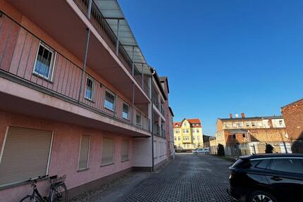 Zentrale 2-Zimmer-Wohnung mit großem Balkon & Stellplatz 2 zimmer