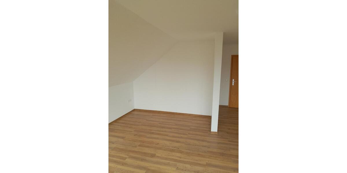 Dachgeschoßwohnung Martfeld - 3 Zimmer, 100 m&sup2;, 650&euro; | Angebot:26232176