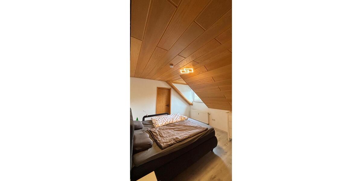Dachgeschoßwohnung Herdorf - 5 Zimmer, 120 m&sup2;, 800&euro; | Angebot:26120724