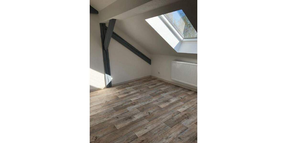 Etagenwohnung Schkopau Korbetha - 3 Zimmer, 100 m&sup2;, 760&euro; | Angebot:25837926