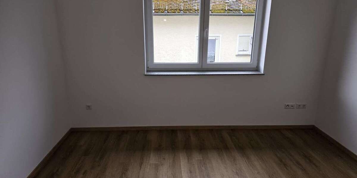 Etagenwohnung Emmelshausen Liesenfeld - 3 Zimmer, 95 m&sup2;, 1.100&euro; | Angebot:27032946