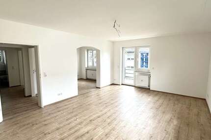 Wohnung Kriftel - 3.5 Zimmer, 101 m&sup2;, 1.300&euro; | Angebot:27020433