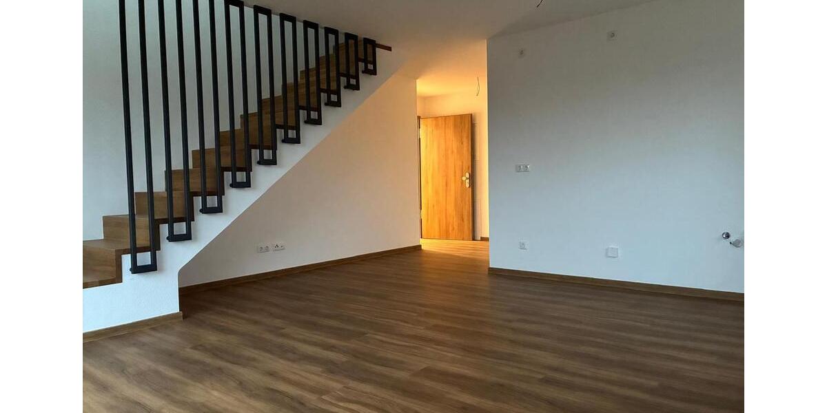 Maisonettenwohnung Kelheim - 4 Zimmer, 120 m&sup2;, 1.670&euro; | Angebot:25641017