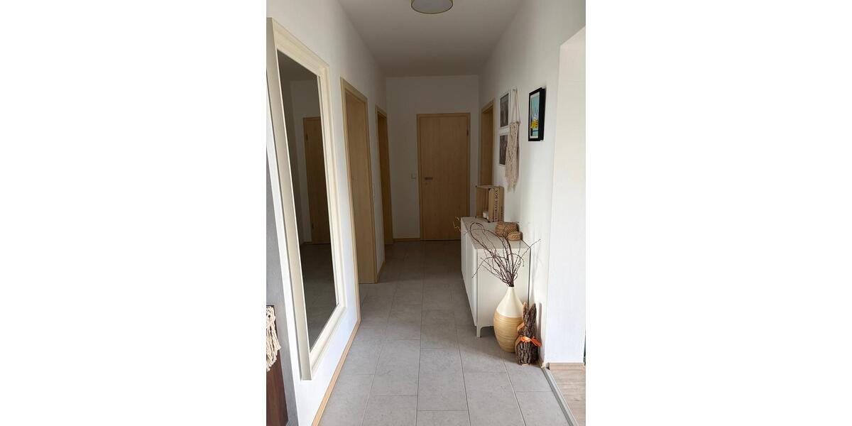 Erdgeschoßwohnung Neuhof - 3 Zimmer, 90 m&sup2;, 865&euro; | Angebot:26235588