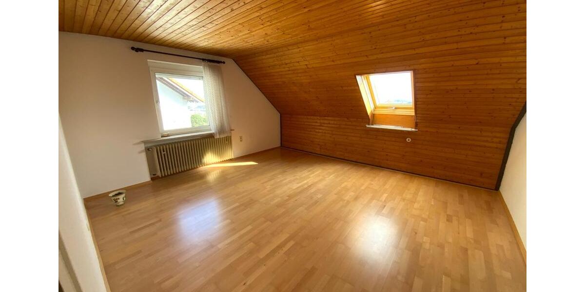 Einfamilienhaus Petersberg - 10 Zimmer, 150 m&sup2;, 1.400&euro; | Angebot:25046799