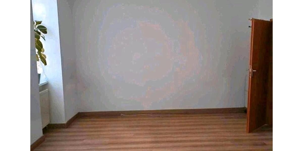 Erdgeschoßwohnung Hildburghausen - 3 Zimmer, 94 m&sup2;, 820&euro; | Angebot:25990379