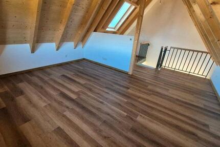 Wohnung Schleusingen - 2.5 Zimmer, 85 m&sup2;, 680&euro; | Angebot:25993603